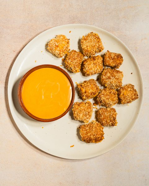 Knusprige Tofu-Nuggets mit veganer Cocktailsauce