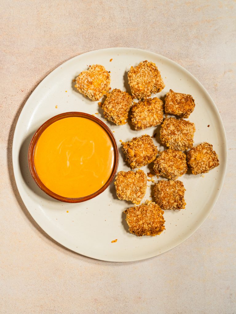 Knusprige Tofu-Nuggets mit veganer Cocktailsauce