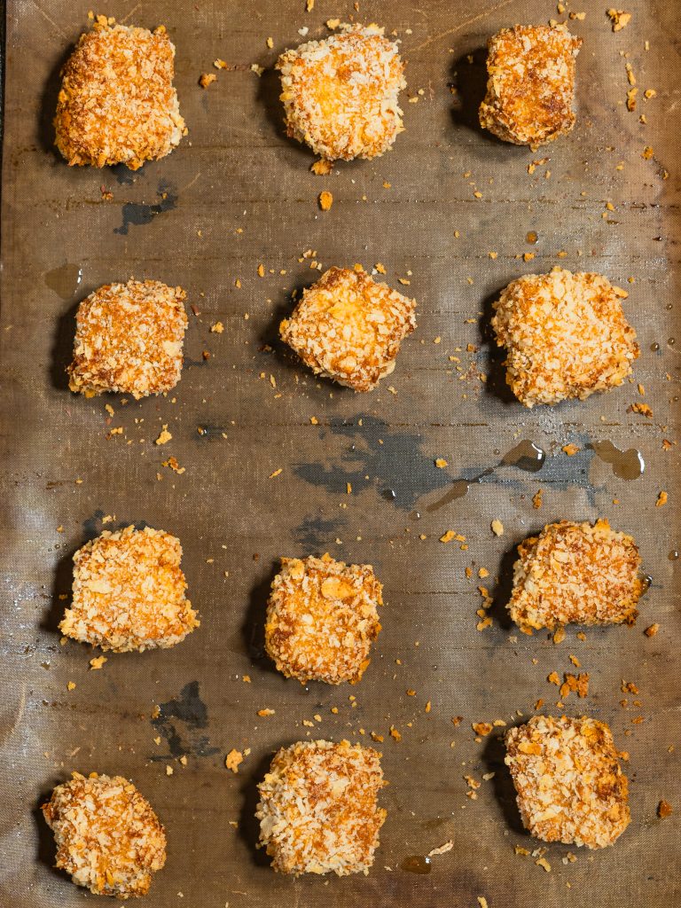 Knusprige Tofu-Nuggets mit veganer Cocktailsauce