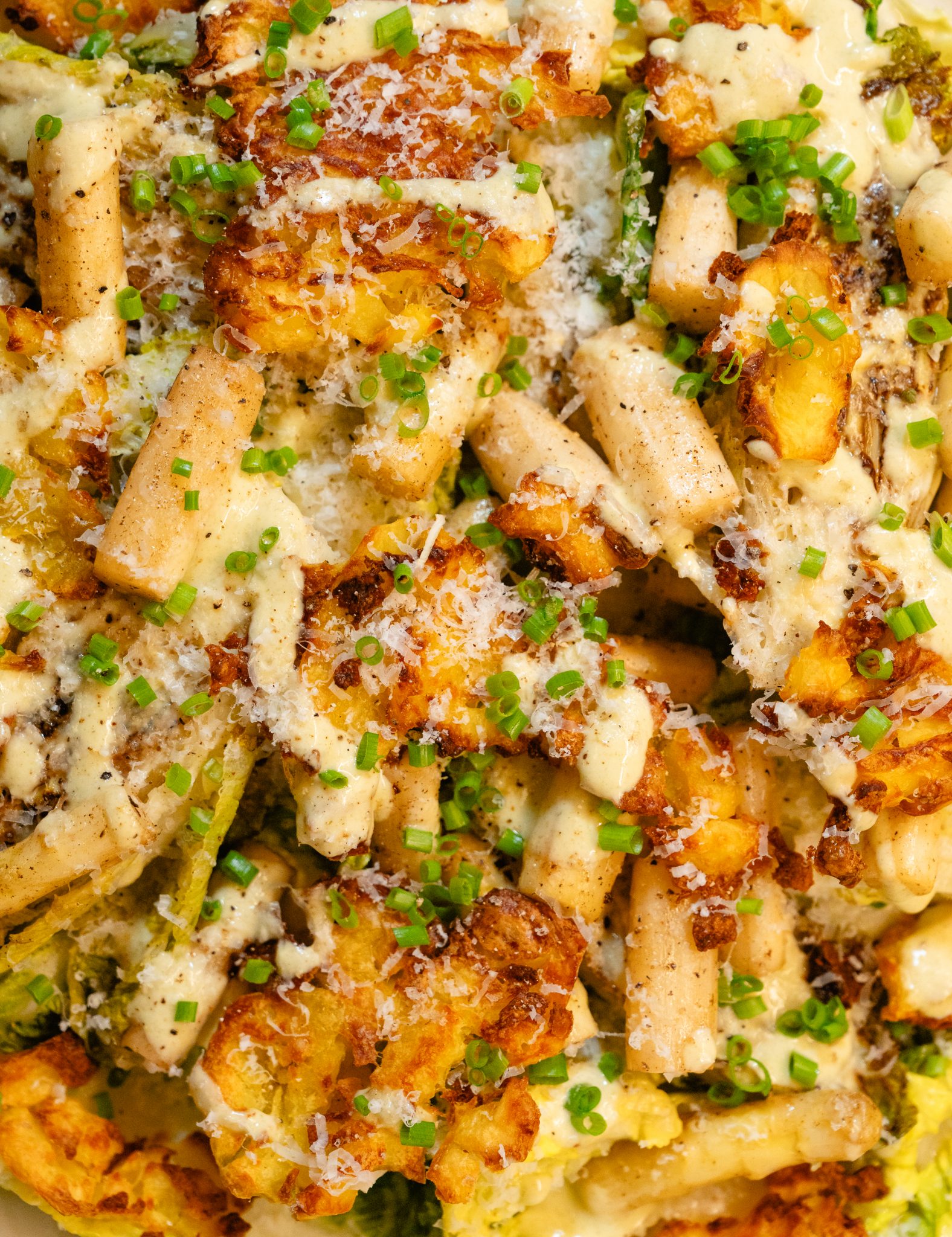 Spargelsalat mit knusprigen Kartoffeln und Estragon - Sophia Sofire