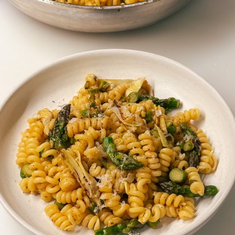 Spargel Pasta mit Artischocken und Zitrone