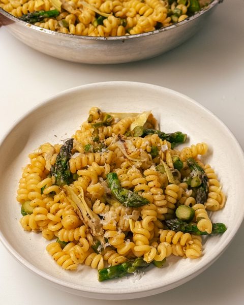 Spargel Pasta mit Artischocken und Zitrone