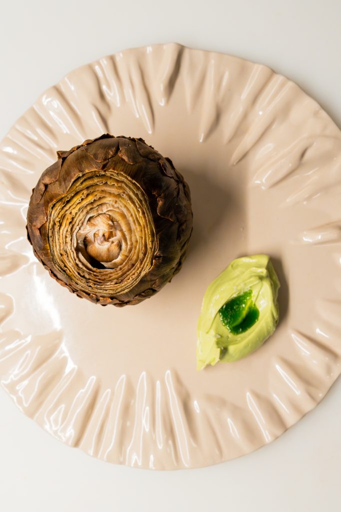 Geröstete Artischocken mit Kräuter-Zitronen-Mayo